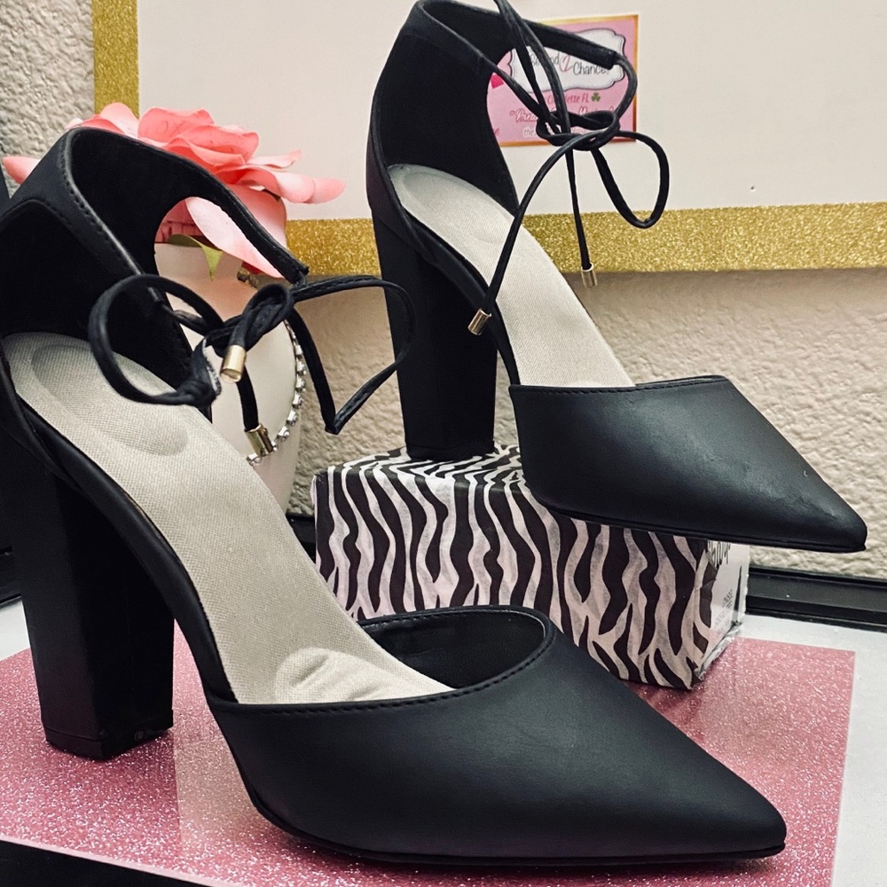 Black Heels size “7”